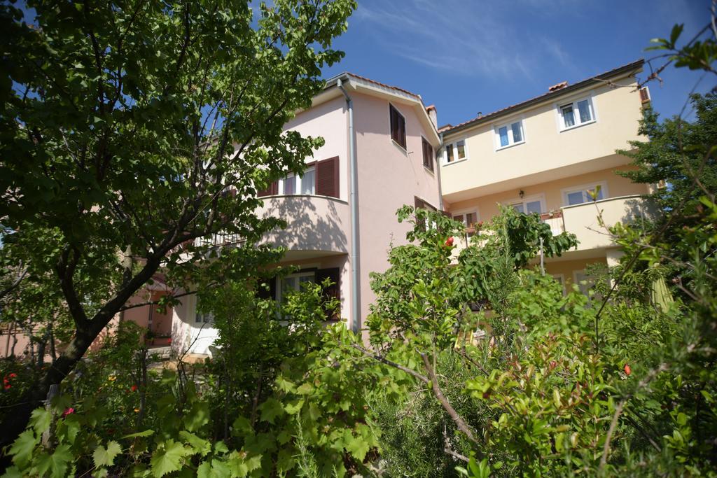 Apartments Vitkovic كريس المظهر الخارجي الصورة
